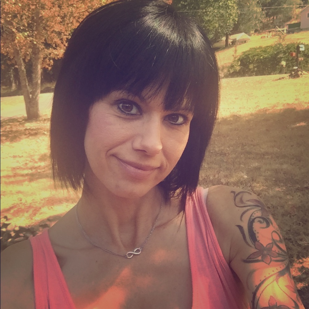 Meet your Posher, Nicole